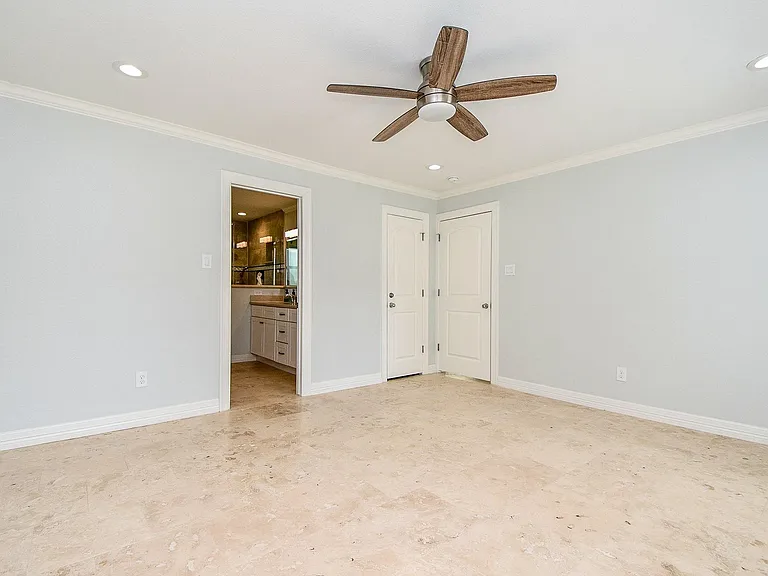 707 Thistlewood Dr — Photo 15