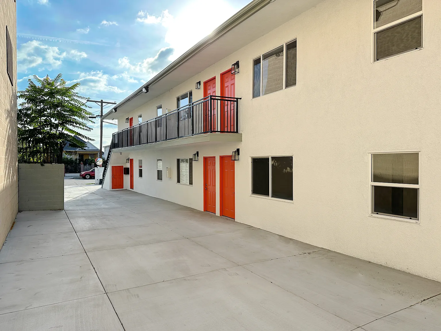 2 bed, 500 sqft, $2,450 — Photo 2