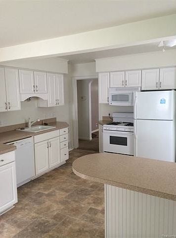 2nd image of 4251 Prairie Ave