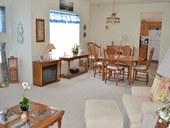 3rd image of 71 Summerhill Dr