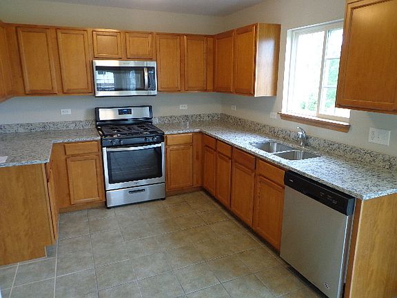 5th image of 1053 Ames Ct