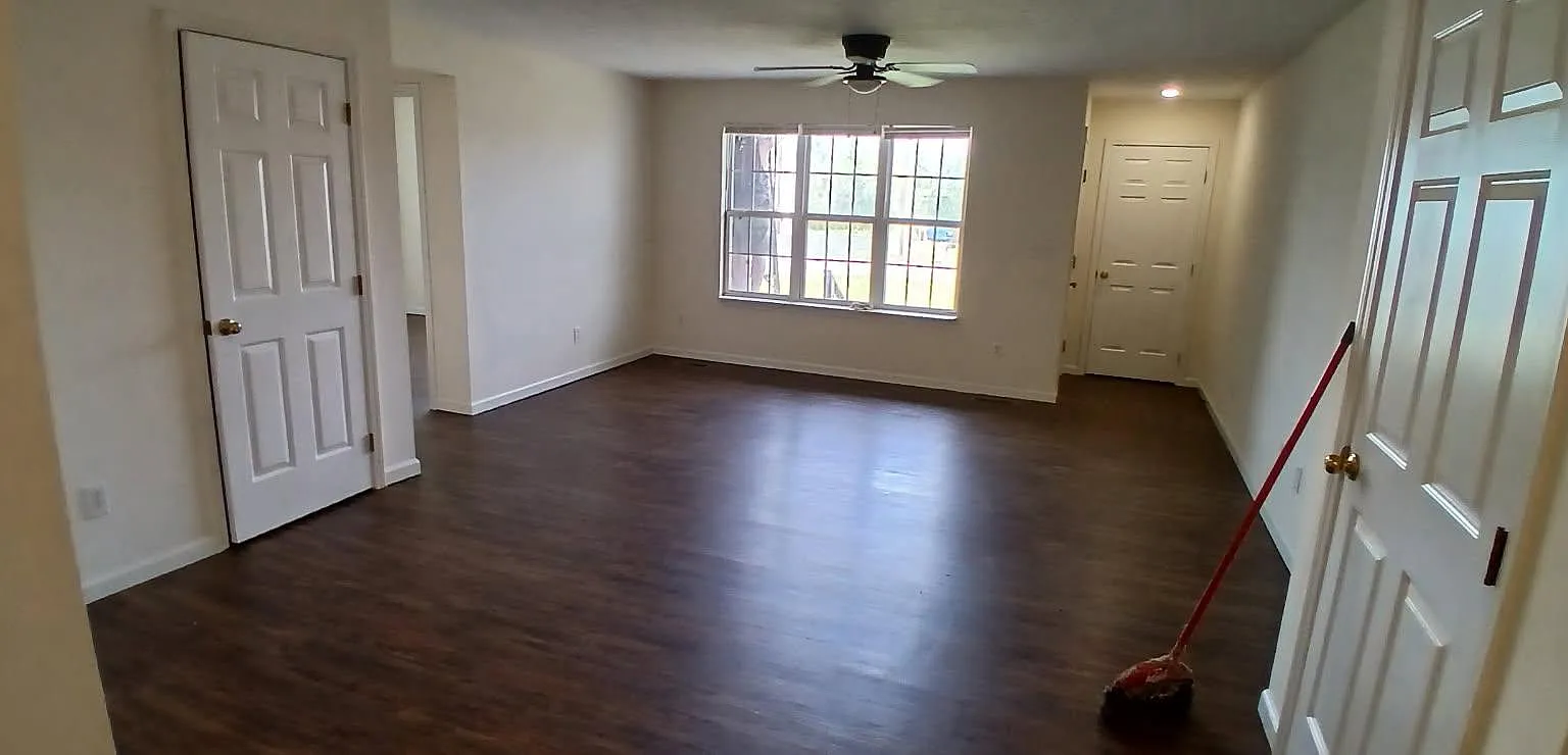 104 Woodmont Ave — Photo 1