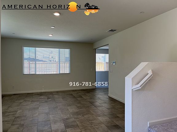 3rd image of 724 Lincolnshire Cir