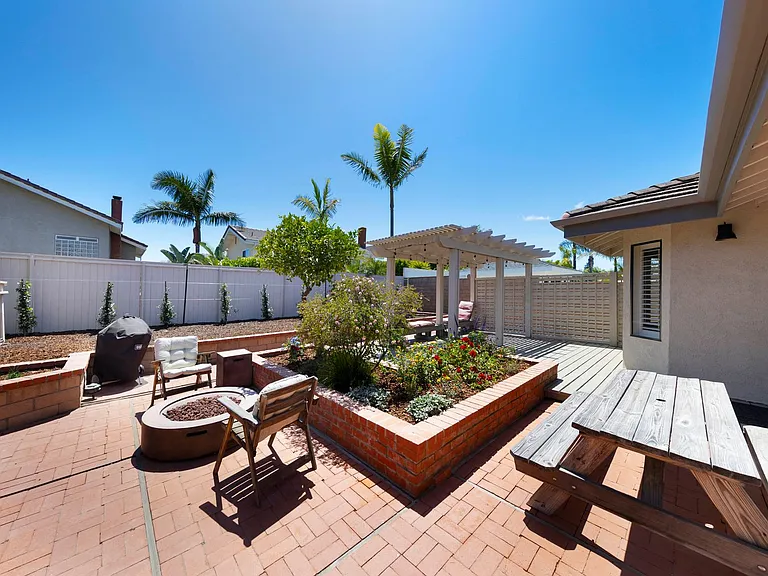 24356 Titus Dr — Photo 30