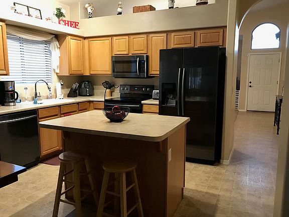 4th image of 403 E Camino Del Pinsapo