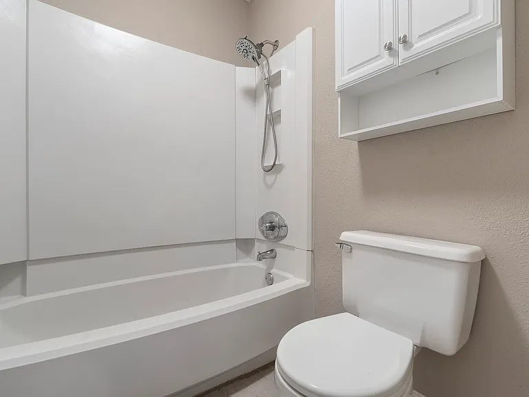 4245 Brookside Dr — Photo 22