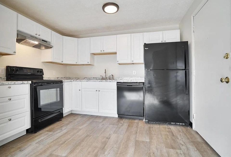 1st image of 35 Log St APT 3D