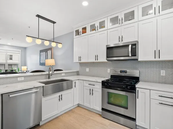 550 Dorchester Ave Unit 550, Boston, MA 02127