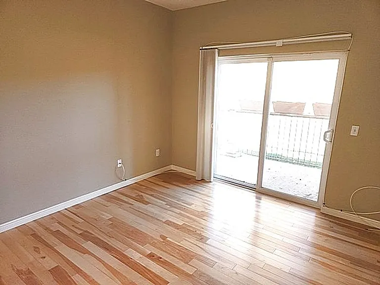 900 Bitner Rd #E11 — Photo 8