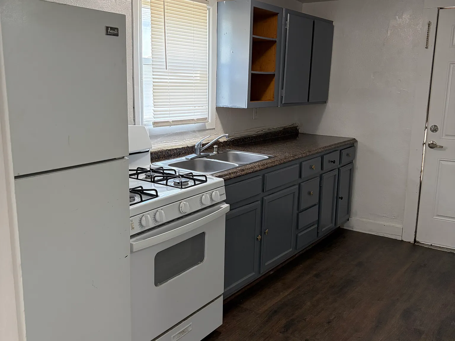 1 bed, 550 sqft, $950 — Photo 2
