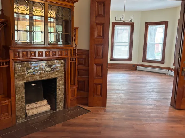 23-25 Mulberry St, Claremont, NH 03743
