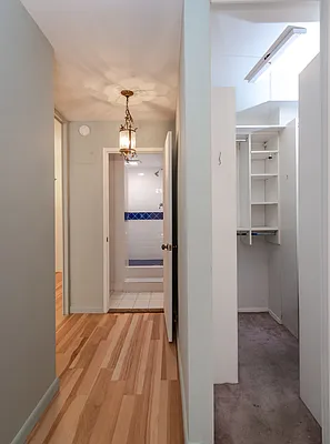 Sold by Katina Corporation | media 32