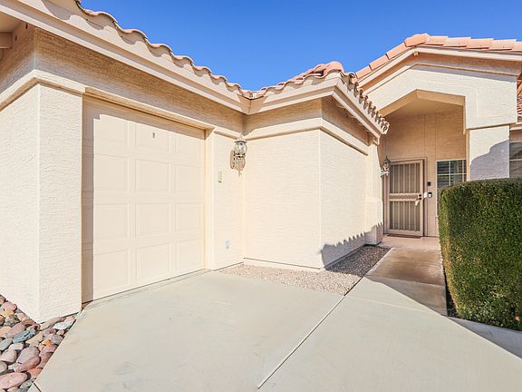 4th image of 9514 E Champagne Dr