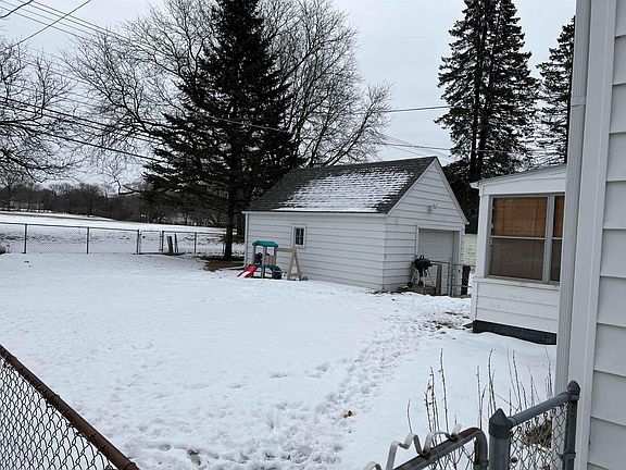 3rd image of 2032 Colorado Ave