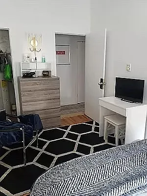 Rented by Oxford Property Group | media 9