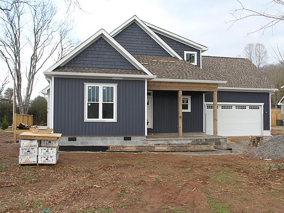 2nd image of 307 Lakeview Cove Dr