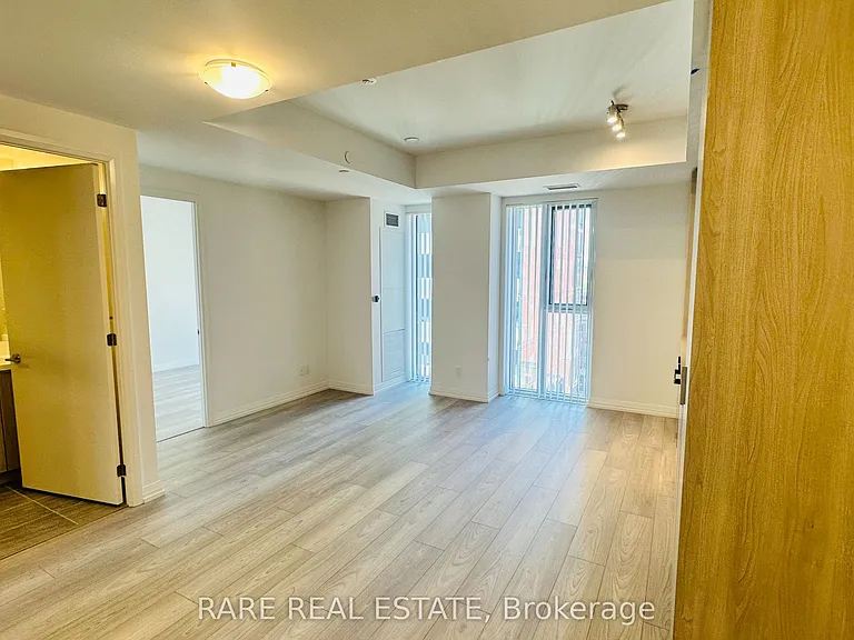400 King St W #1003 — Photo 2