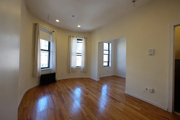 Rented by Keller Williams NYC | media 54
