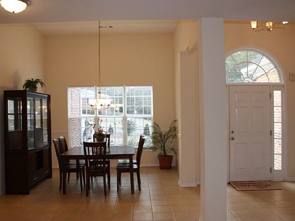 3rd image of 65 Olive Cir SW