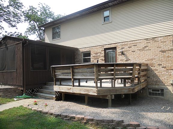 2nd image of 801 Broadview Dr