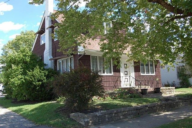 1st image of 243 N Chillicothe St