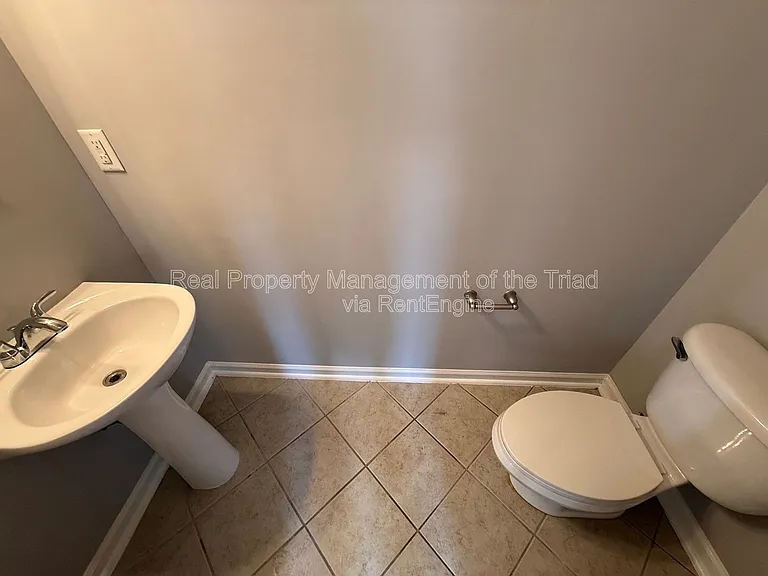 1905 Savannas Run Dr — Photo 5
