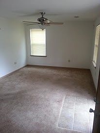 4th image of 1045 E Rossiland Cir