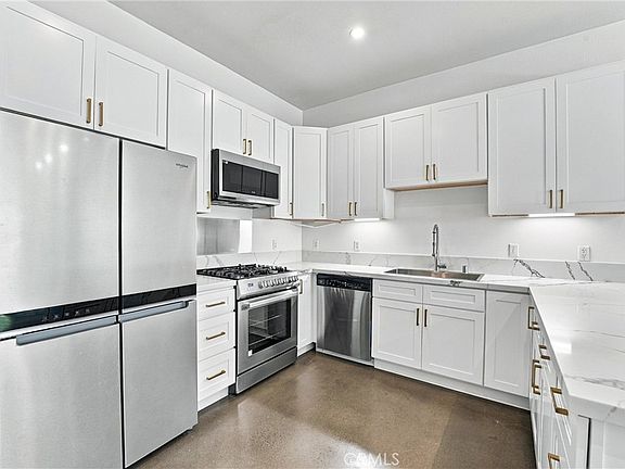 3rd image of 435 W Center St