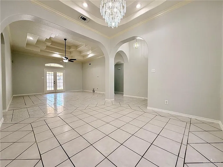 2505 W Sandpiper Ave — Photo 8