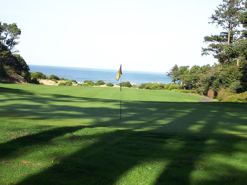 2nd image of 101 Ridge Crest Rd