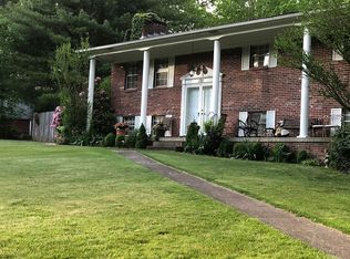 121 Oakview Ln, Beckley, WV 25801