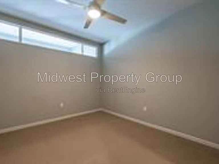 4100 Lindell Blvd #202 — Photo 9