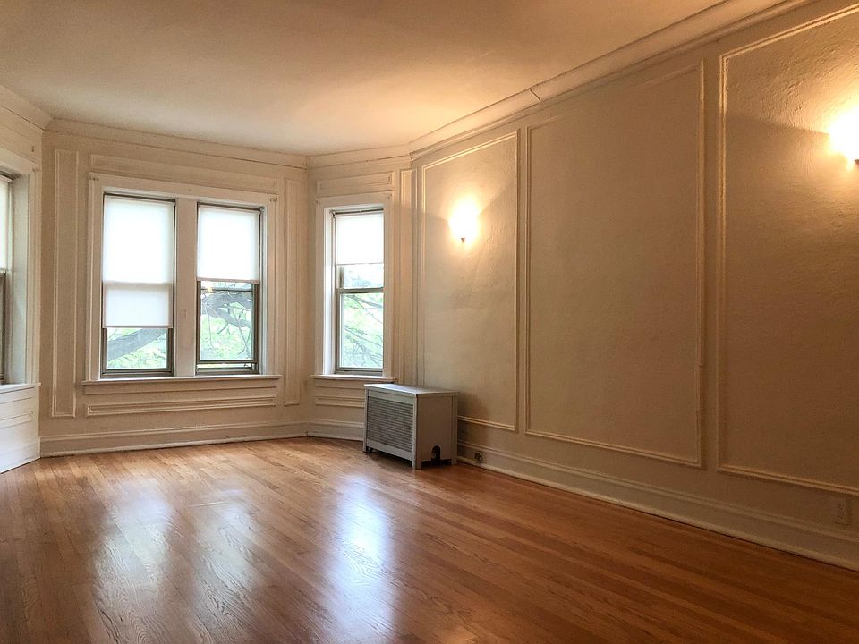 1st image of 1637 W Estes Ave #1