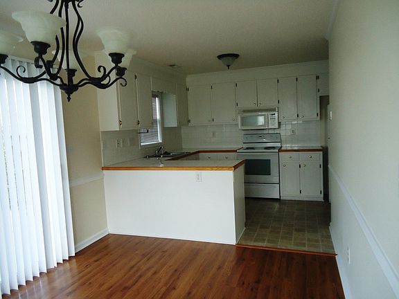 4th image of 3935 Ttt1 Sterling Pointe Dr