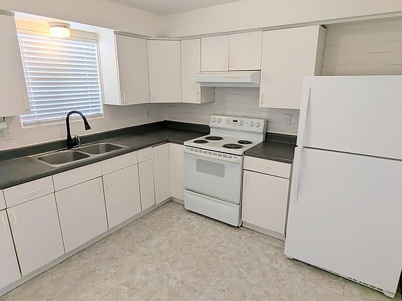 4th image of 3552 S Gleeson Pl
