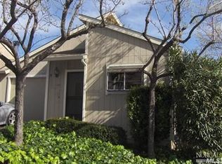 41 Acorn Cir, Petaluma, CA 94952