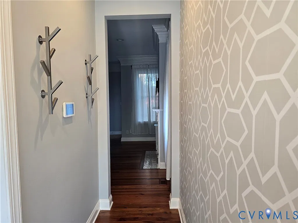2 bed, 1.0 bath, 1386 sqft, $2,295 — Photo 3