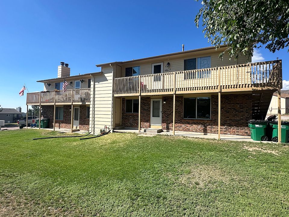 Welcome to Peyote!
Large front yard to relax or for kids and animals to play. 6922 is on Upper Left 3 bedroom Apartment