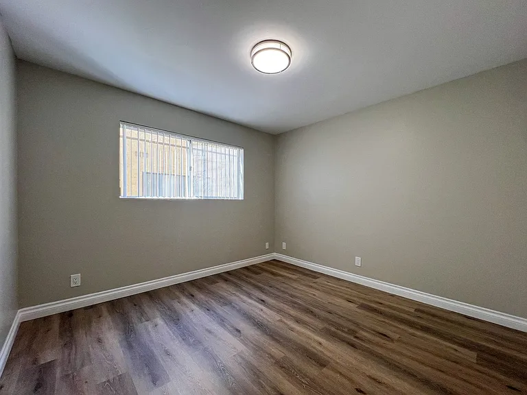 320 W Lomita Ave #11 — Photo 12