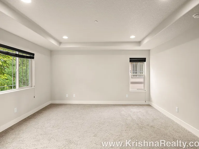 7515 NE Owens St — Photo 14