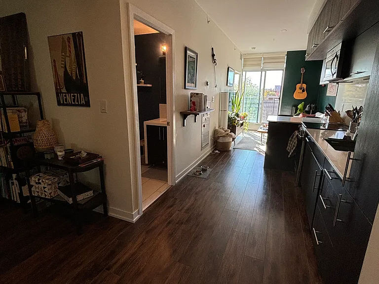 205 Manning Ave #210 — Photo 9