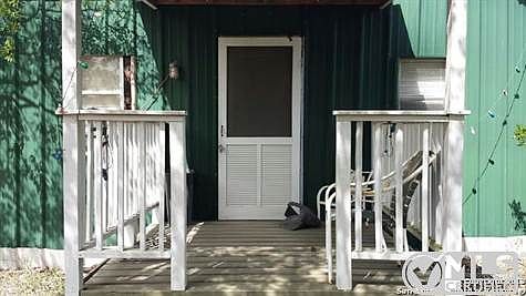 2nd image of 635 Hickory Ln