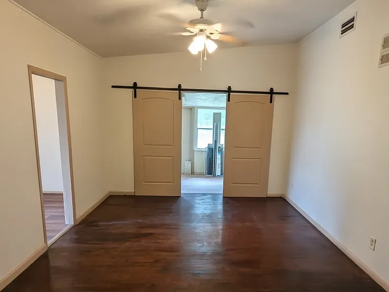 637 N Tampa Ave — Photo 2