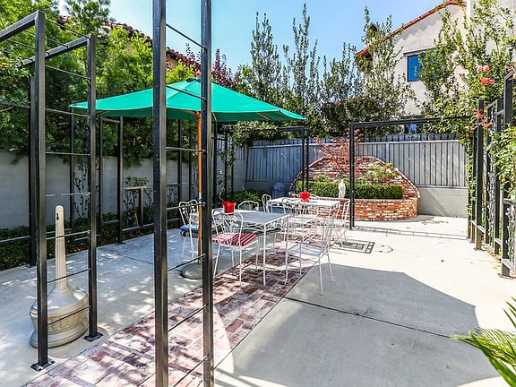2nd image of 634 W Sierra Madre Blvd APT C