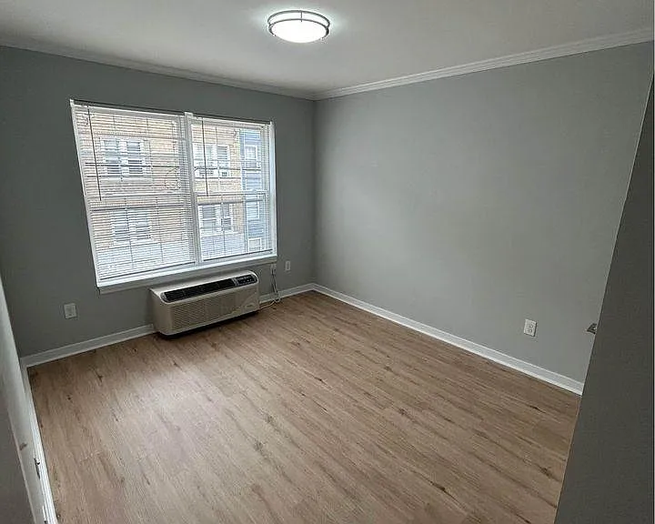 47 12th Ave #201 — Photo 8
