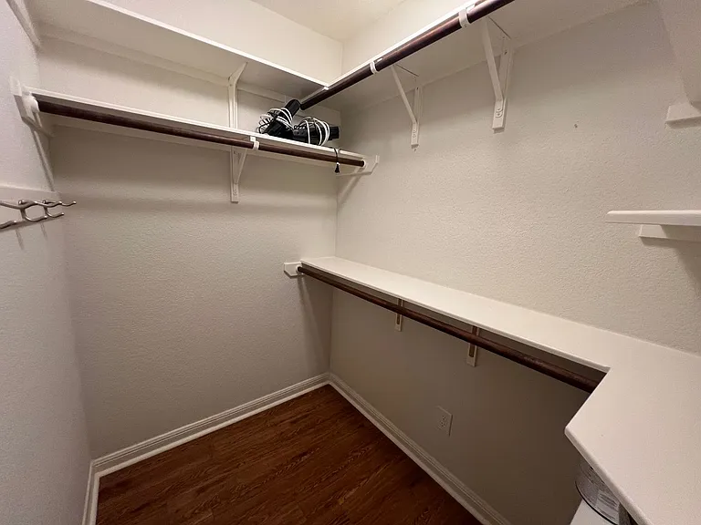 7685 Northcross Dr #909 — Photo 10