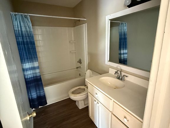 3rd image of 905 S Moose St #905