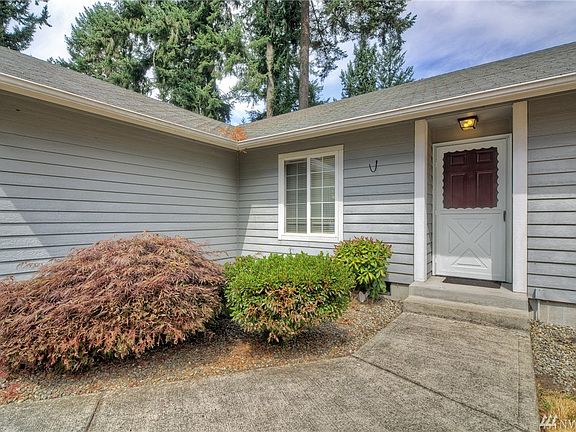 3rd image of 1417 205th Street Ct E