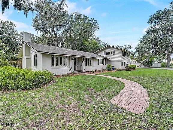 5th image of 2202 CHERYL Drive