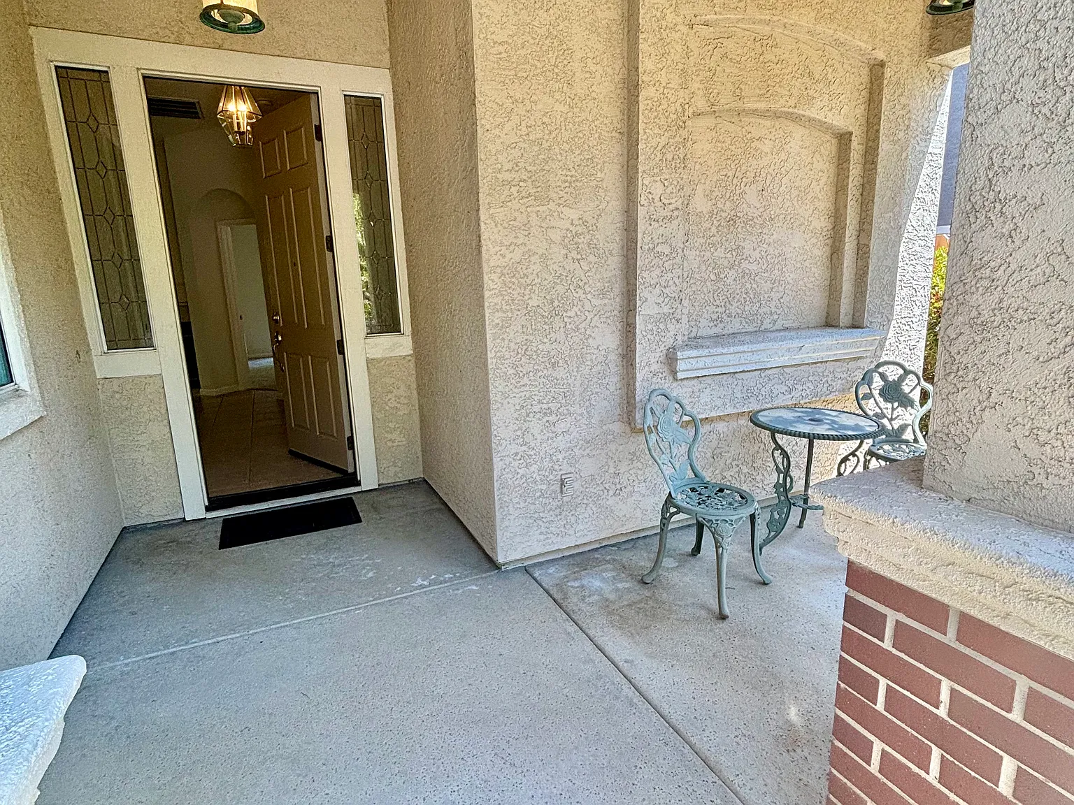 3 bed, 1661 sqft, $3,200 — Photo 3